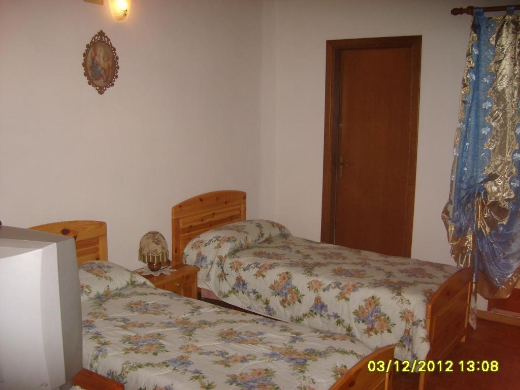 Antico Albergo Sant'Antonio Fonzaso Habitación foto